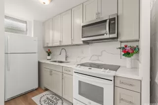 Photo #3: 202604592 Listing 