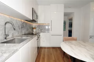 Photo #5: 202604606 Listing 