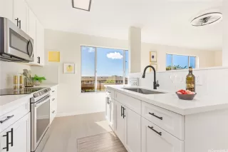 Photo #6: 202604608 Listing 