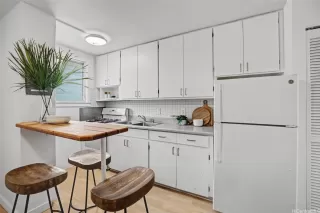 Photo #3: 202604630 Listing 