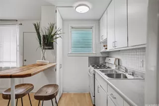 Photo #4: 202604630 Listing 