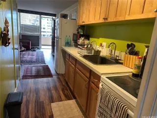 Photo #4: 202604635 Listing 