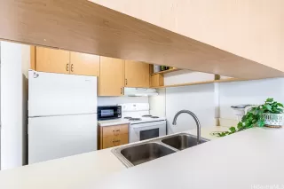 Photo #5: 202604636 Listing 