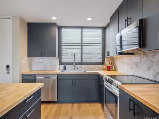 Photo #3: 202604674 Listing 