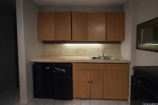 Photo #2: 202604738 Listing 