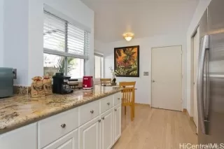 Photo #5: 202604742 Listing 