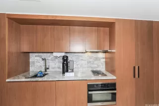 Photo #5: 202604743 Listing 