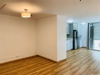 Photo #2: 202604753 Listing 