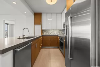 Photo #5: 202604757 Listing 