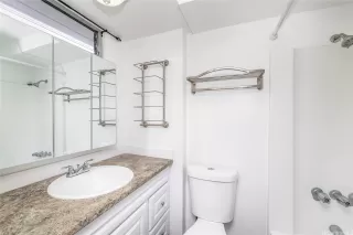 Photo #4: 202604801 Listing 