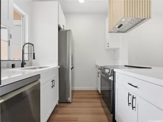 Photo #2: 202604808 Listing 