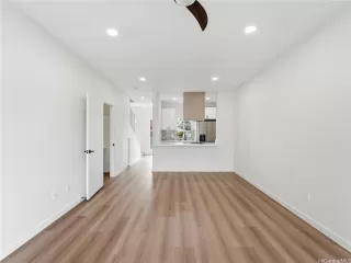 Photo #6: 202604808 Listing 