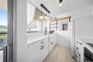 Photo #5: 202604831 Listing 