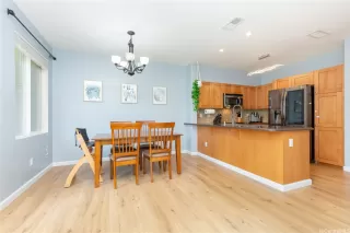 Photo #2: 202604836 Listing 