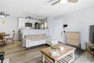 Photo #2: 202604856 Listing 