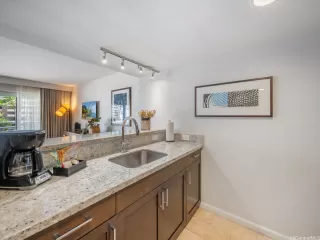 Photo #4: 202604865 Listing 