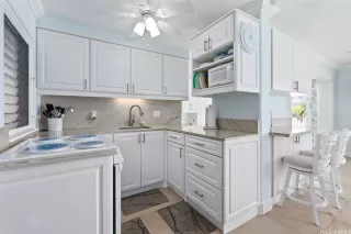 Photo #2: 202604880 Listing 