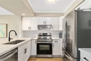 Photo #6: 202604883 Listing 