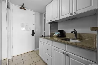 Photo #4: 202604905 Listing 