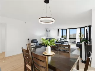 Photo #4: 202604929 Listing 