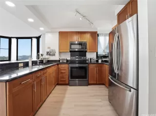 Photo #6: 202604929 Listing 