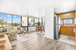 Photo #3: 202604936 Listing 