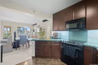 Photo #6: 202604947 Listing 