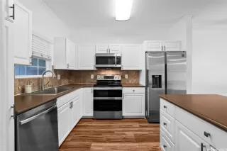 Photo #2: 202604956 Listing 