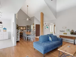 Photo #2: 202604962 Listing 