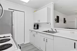 Photo #5: 202604970 Listing 