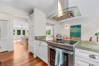 Photo #6: 202604975 Listing 