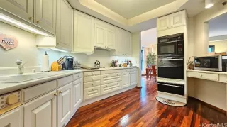 Photo #6: 202604982 Listing 