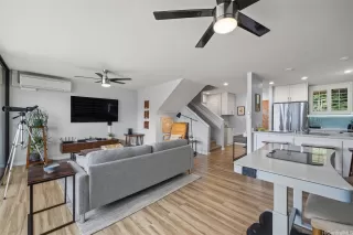 Photo #4: 202605042 Listing 