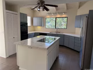 Photo #3: 202605071 Listing 