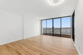 Photo #3: 202605095 Listing 