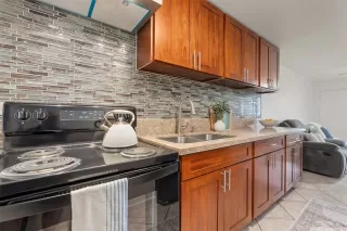 Photo #6: 202605103 Listing 