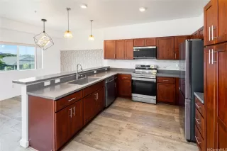 Photo #3: 202605119 Listing 