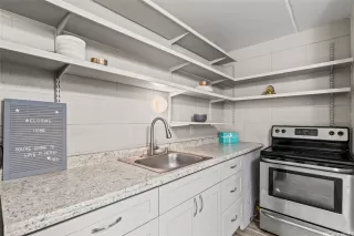 Photo #5: 202605147 Listing 