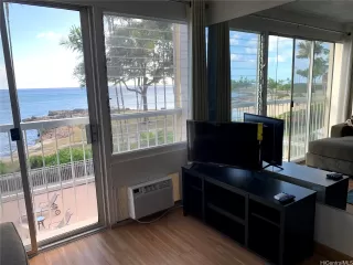 Photo #2: 202605149 Listing 