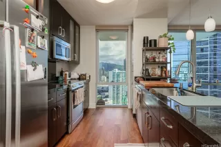 Photo #5: 202605237 Listing 