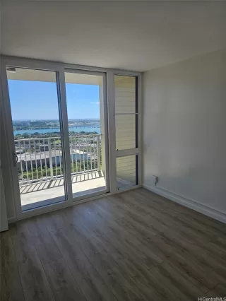 Photo #6: 202605239 Listing 