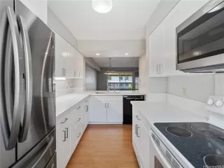 Photo #5: 202605265 Listing 