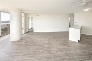 Photo #3: 202605285 Listing 