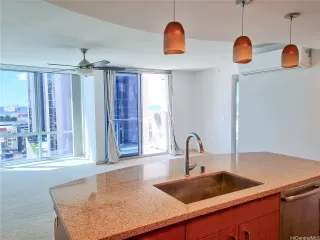 Photo #6: 202605292 Listing 