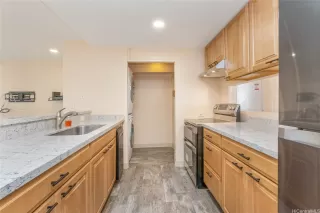 Photo #6: 202605311 Listing 