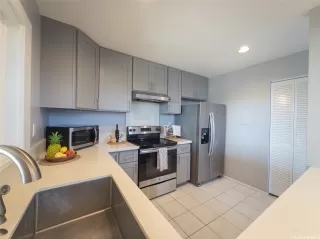 Photo #5: 202605339 Listing 