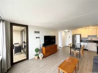 Photo #3: 202605355 Listing 