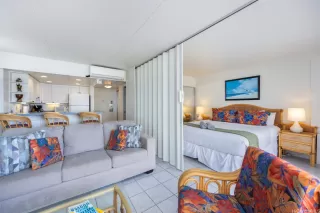 Photo #5: 202605373 Listing 