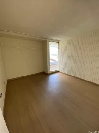 Photo #5: 202605377 Listing 