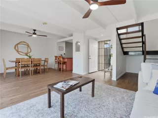 Photo #3: 202605383 Listing 